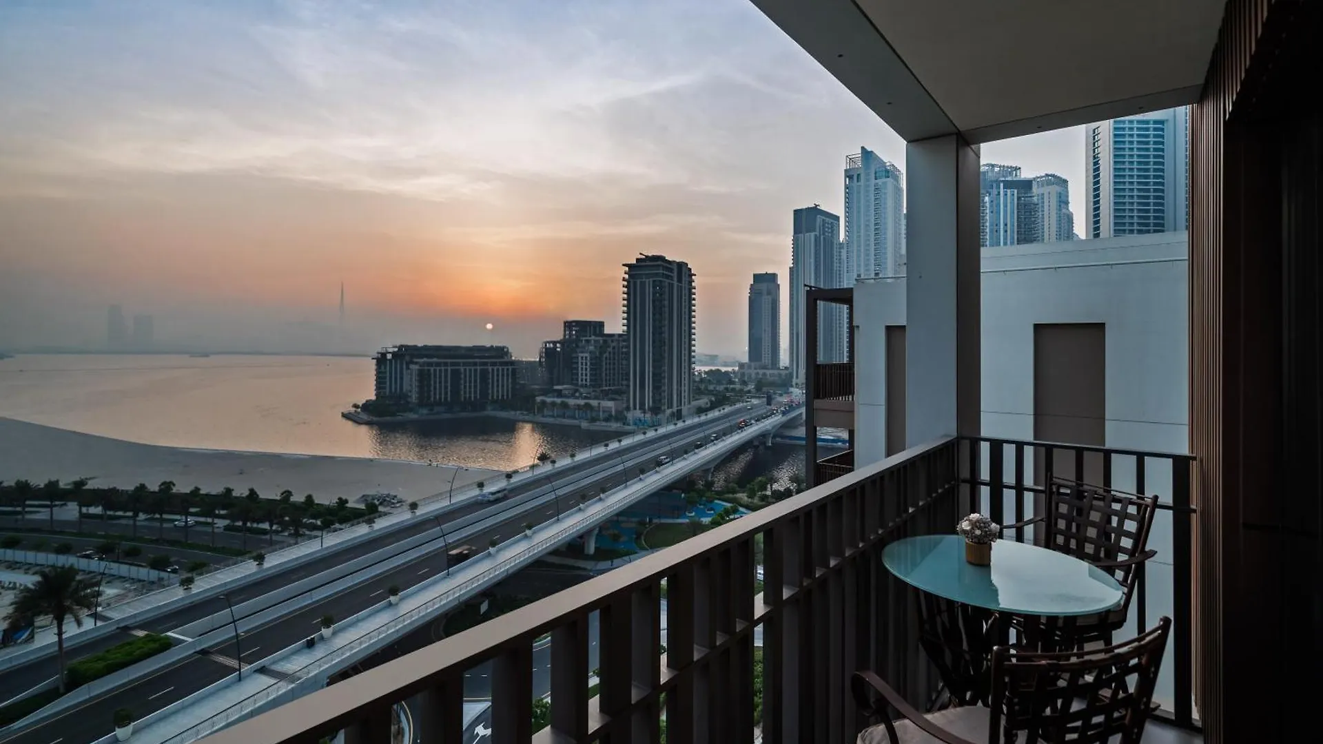 Breathtaking Dubai Skyline View Apartment - By Dustay